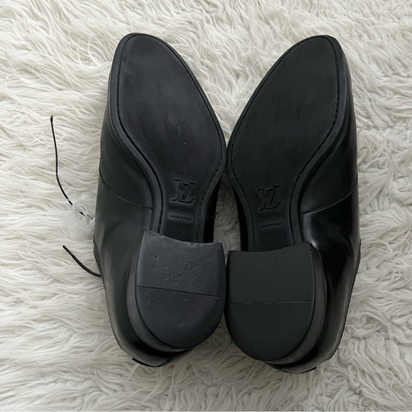 Louis Vuitton Men’s Leather Shoes - Picture 11 of 12
